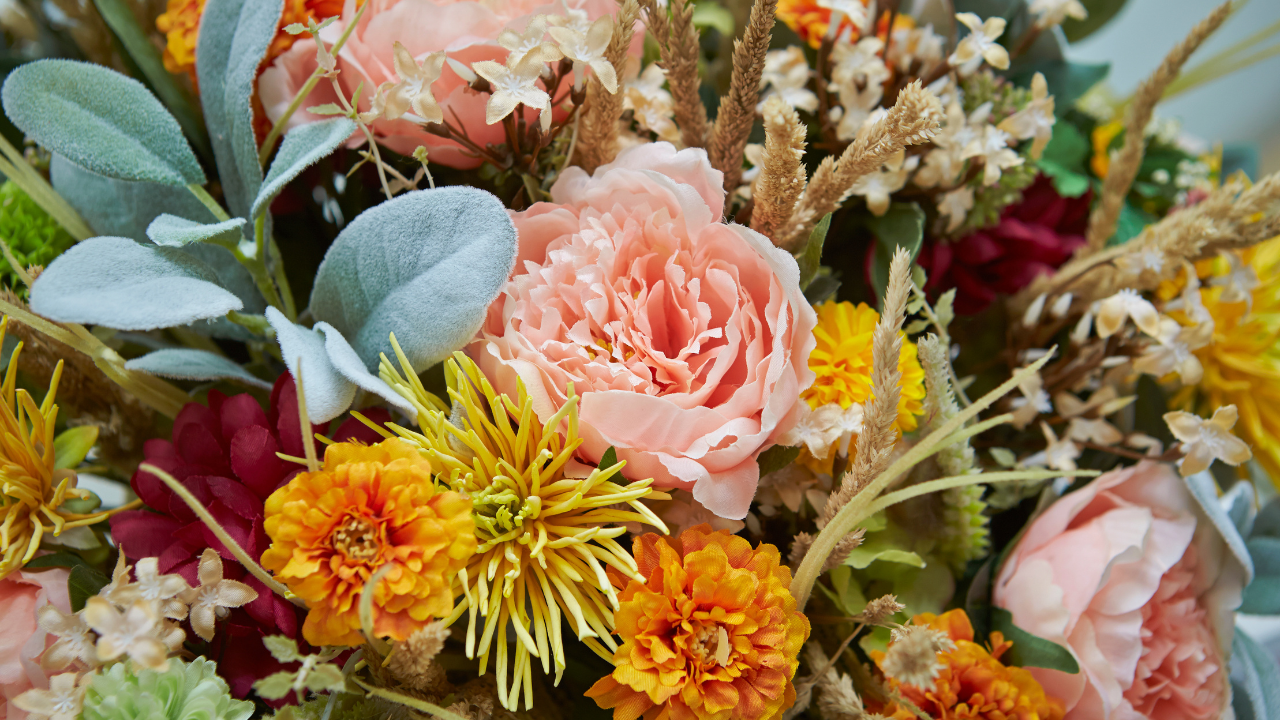 12 Fleurs du Mois de Naissance et Leur Signification ·